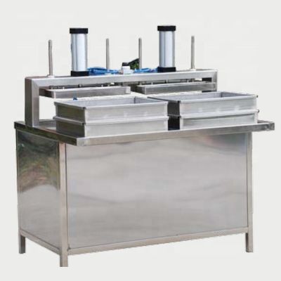 Dubbelstation pneumatische tofuvormende machine voor de productie van verse sojabonen